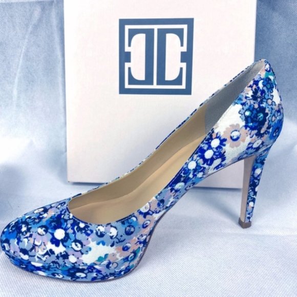 Ivanka Trump Shoes - Ivanka Trump pumps Size 9